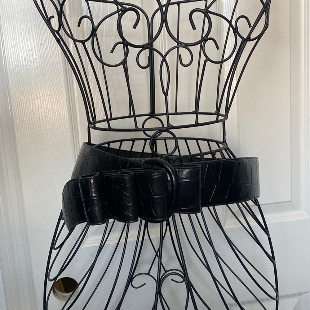 Alligator and cowhide belt